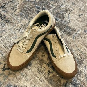 NWOT Vans Old Skool Pro